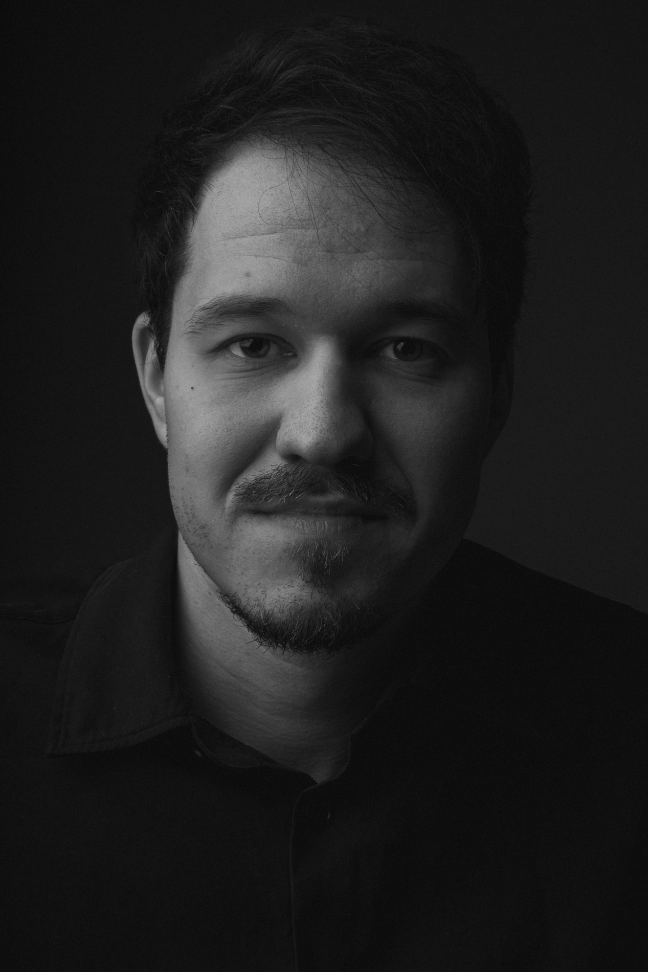 Portret de studiu, alb-negru